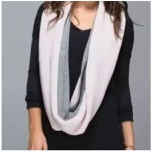 Lululemon out circle blissed infinity scarf pink and gray